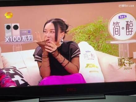 搁浅 那英 哭了,在宣布第五名是那英时,她似乎真的快哭出来了, 歌手