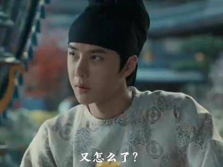 当初何等张扬,如今便同样显得多么谦卑