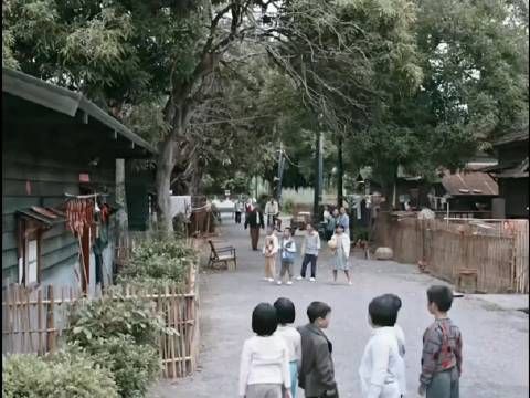 生了三个儿子终于等到女儿,小女孩从小就非常聪明