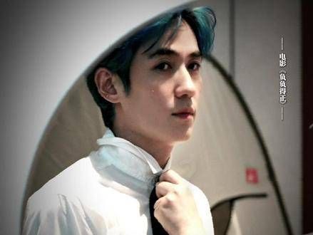 需要一条能变身的神奇领带吗?