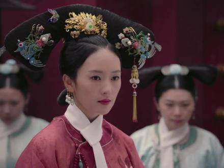“四位反派娘娘,你最心仪哪位的容颜”