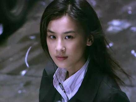 果真只有亲妈才会如此疼爱女儿!