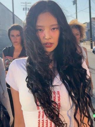 Jennie更新了TikTok,新歌反响热烈