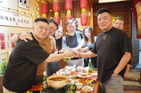 融合文化元素！广州小伙冰城创业半年开分店