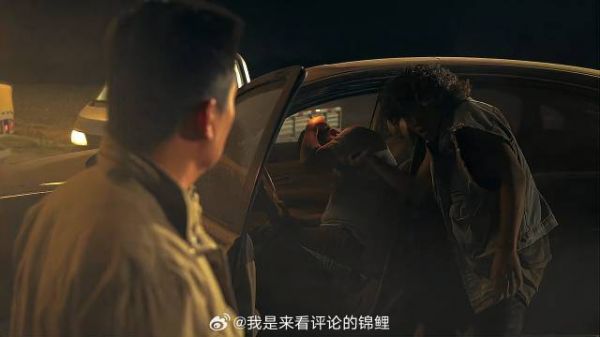 王宝强找真相 哪料半路有冒出打劫的,一看正脸惊了