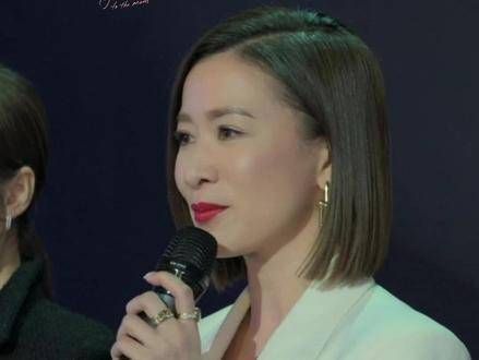 女王反差感 相信姐姐无论何时都能展现出女王的魅力!今天的她们 佘诗曼