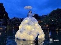 乌镇戏剧节 水上嘉年华别开生面