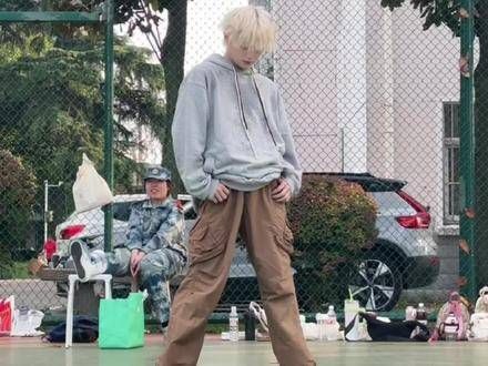 savage又返场了,所以10.21aespa回归敬请期待吧!
