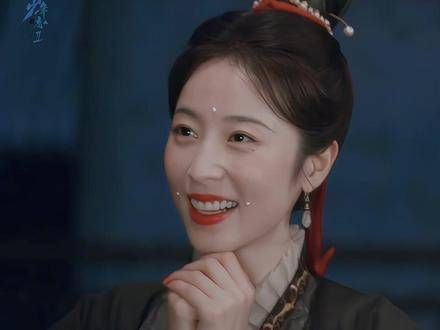 赵简的珍珠妆,真是让人惊叹,难道是从画中走出的仙女?