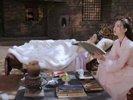 七夜雪中,薛紫夜与霍展白表面上虽不谈情说爱,实则情感深厚