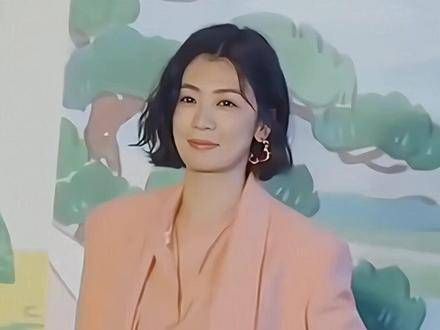 最美赵敏48岁贾静雯 淡妆亮相活动,摄影师近距离拍摄,这样的状态如何?