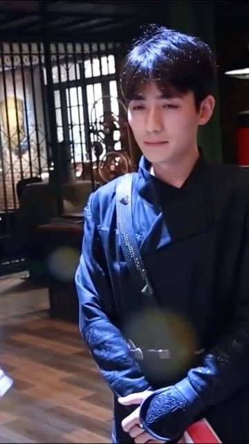 演员最闪耀的瞬间并非红毯上的光芒四射,而是在作品中倾尽全力!好嫩的崽崽