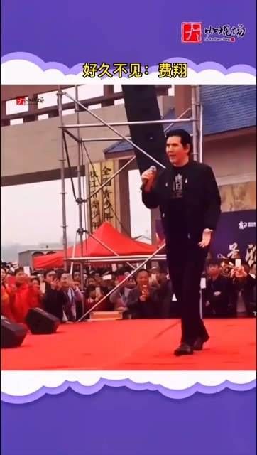 1987年春晚,他凭借超前的表演,完美的形象,成为无数少女心中的白马王子