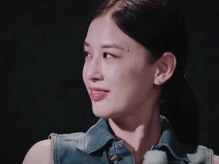 “他在塑造我的思维,我听不到自己的声音”