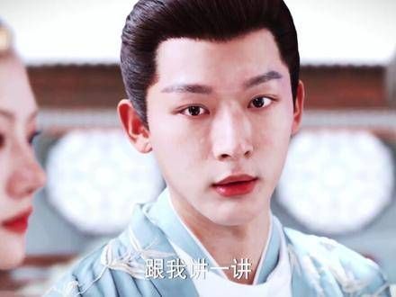 谁懂?这个手部特写,将对妹妹过去经历的心疼、后怕与无力感表现得淋漓尽致