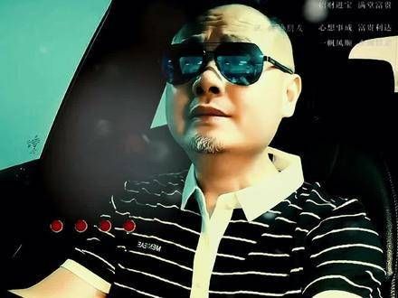 人生有多少今日明日,走过多少坎坷,再苦再累也得前行……