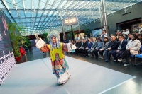 “梅韵霓裳”——北京京剧院藏梅兰芳、梅葆玖戏曲服饰展在国家大剧院开幕