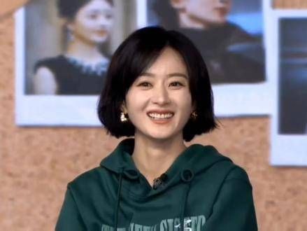 赵丽颖:这算是一种心事吗?我想大吃特吃哈哈哈哈!真是太可爱了
