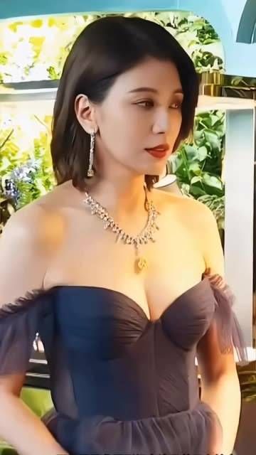 现代与古装的贾静雯,哪个更美!是否两者都如此迷人