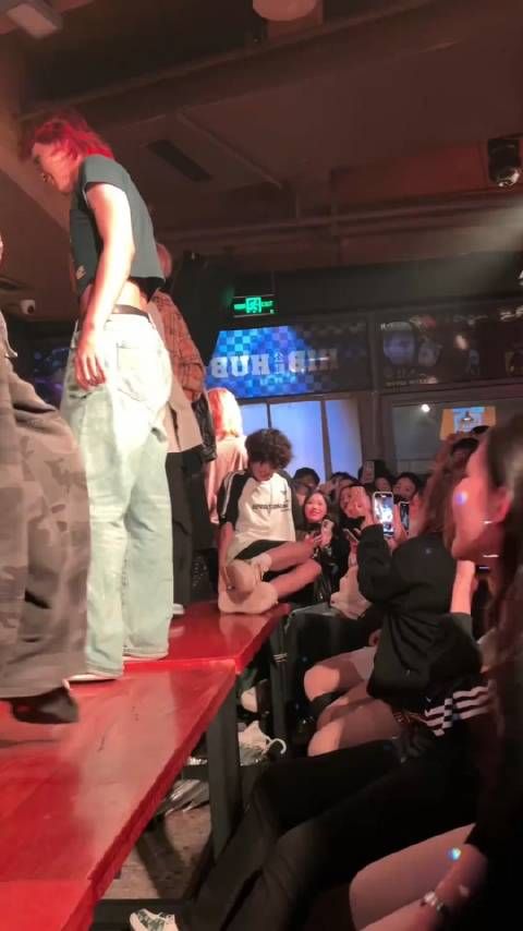 成都hibhub公社表演,女生都喜欢这种男生?