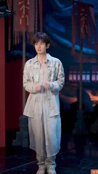 成毅演绎Hi6主题曲舞蹈,与傅诗淇同台