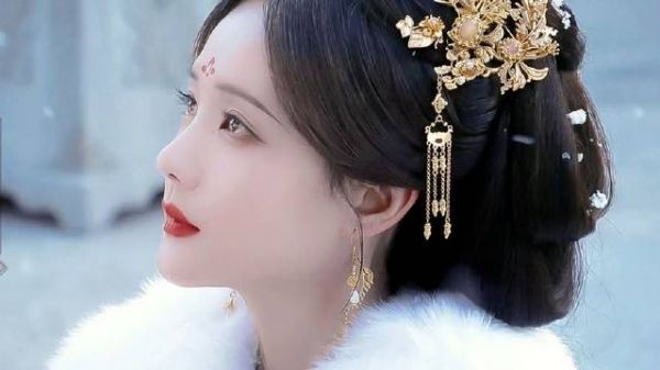 李一桐 | 书卷一梦 x 宋一梦/宋小鱼
