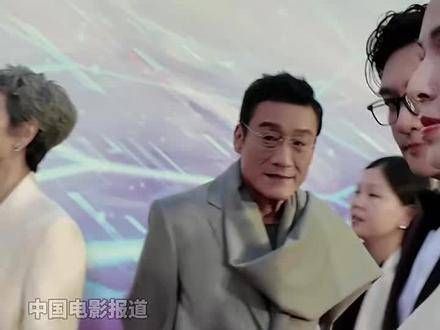 被路人称呼为“姑姑”的一瞬回首…