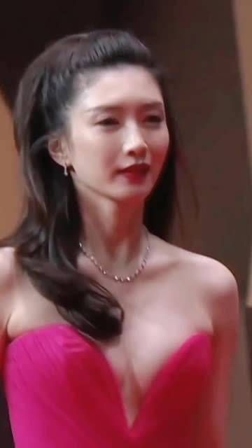 如果让你在别墅和她之间只能选择一个,你会选哪个?