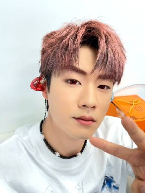 陈少熙22岁终于开眼了,今天变成宇智波陈ber!搞抽象了!