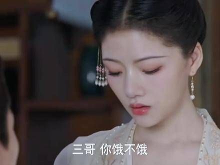 瞳孔与心跳的距离,在与你目光交汇时归零