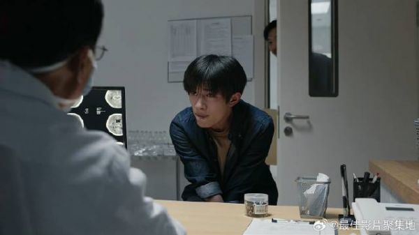 美女脑癌复发大夫却无能为力,小伙心态瞬间爆炸