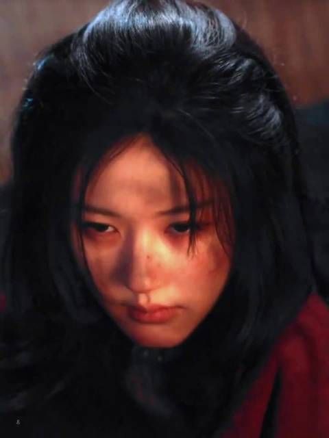 两位人气小花虞书欣和赵露思的新剧同时开播,《珠帘玉幕》让粉丝们期待不已