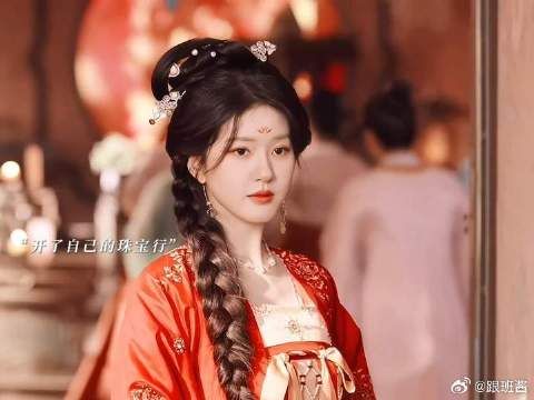 就爱看一些大女主剧!从一个卑微的采珠奴逆袭成为一代珠宝名商!