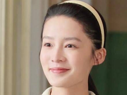 外表温婉含蓄,内心却坚定追求梦想,佟晓梅是否是你心中的白月光?