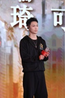 音乐话剧《受到召唤·敦煌》举办发布会 张艺兴携全体演员献唱推广曲