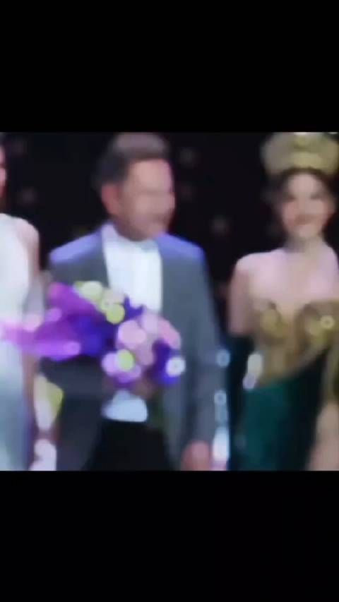绅士风度名场面,给他点赞吧,这样的人绅士会更多