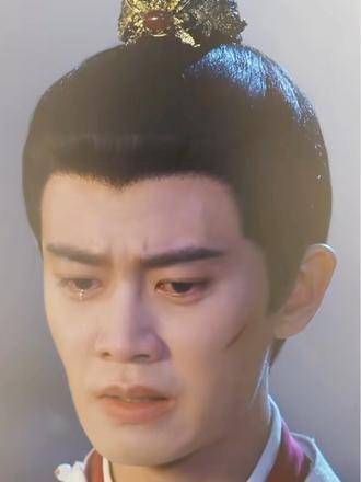 当卫昭关上那扇门时,或许早已预见了结局
