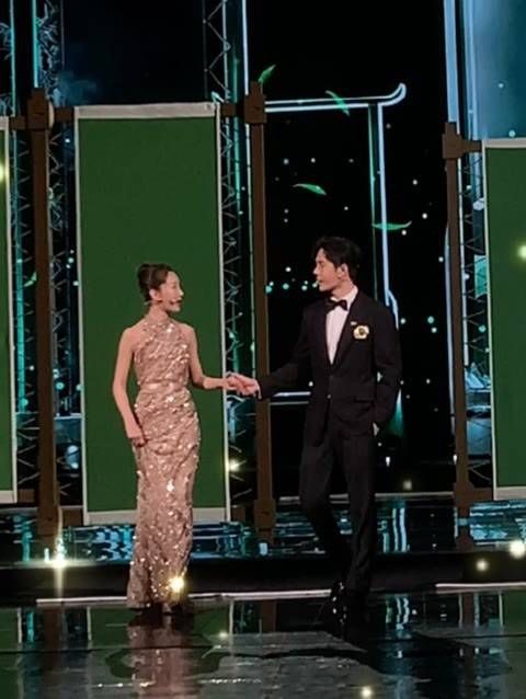 直拍提前揭晓!周冬雨与王一博在中秋晚会共演
