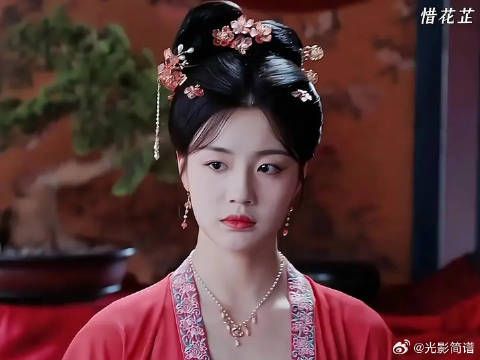 花琴人间清醒从庶女变女王,真是下了好大一盘棋,放纵富商享乐身亡…