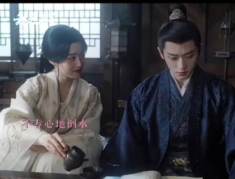 我觉得宫二挺热衷于哄他弟弟和媳妇的,他在暗爽