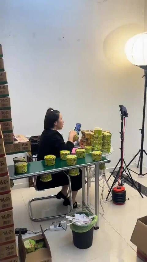 我都直接在工厂流水线上给你直播了,还有啥担心的