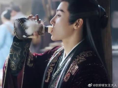 有人借着玩笑,水灵灵把心里话说出来了