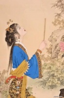 街头书生难倒，姑娘出上联“双峰对峙水悠悠”，书生下联出口，姑娘脸如桃花