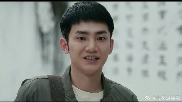 母亲带女儿重游与丈夫的定情处,竟遇到了女儿心上人
