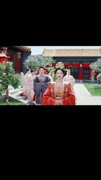 待得他日,燕临率领大乾铁蹄,踏破大月之时,带着这抔故土,再来迎我…