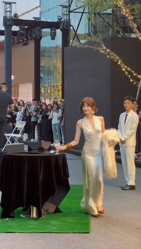古力娜扎也太夸张了吧,这么瘦 这么白 这么美