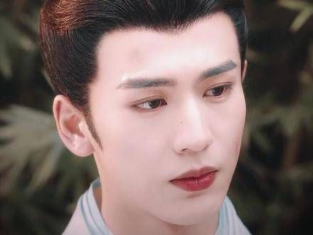“裴某虽无大才，幸而容貌尚佳”