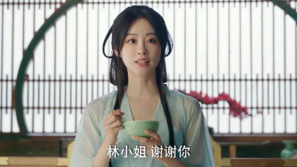 女孩穿越到新手村一直反复被杀,女主喝水也过敏?