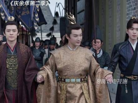 三人手挽手并肩进城!端水大师终于被太子算计得明明白白