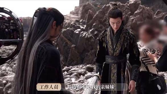 吐血了,居然还能这么好看的小侯